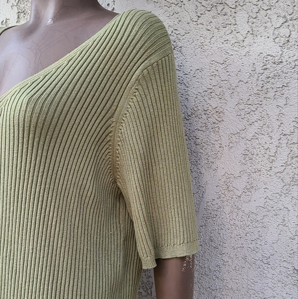 Green Ribbed Sweater - Picture 3 of 9